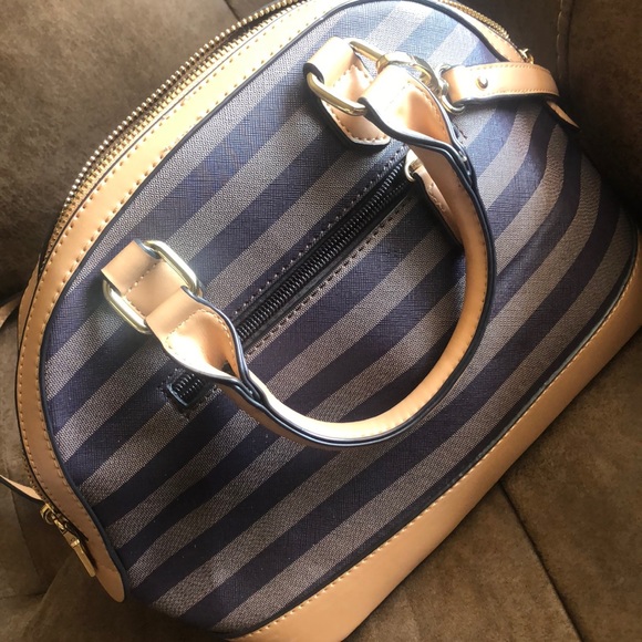 ADRIENNE VITTADINI handbag , Tote - Picture 5 of 7